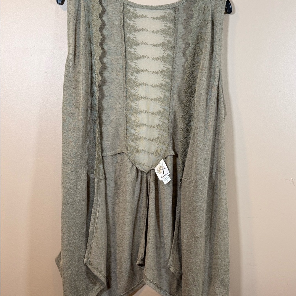 Gray‎ Sleeveless Knit Top